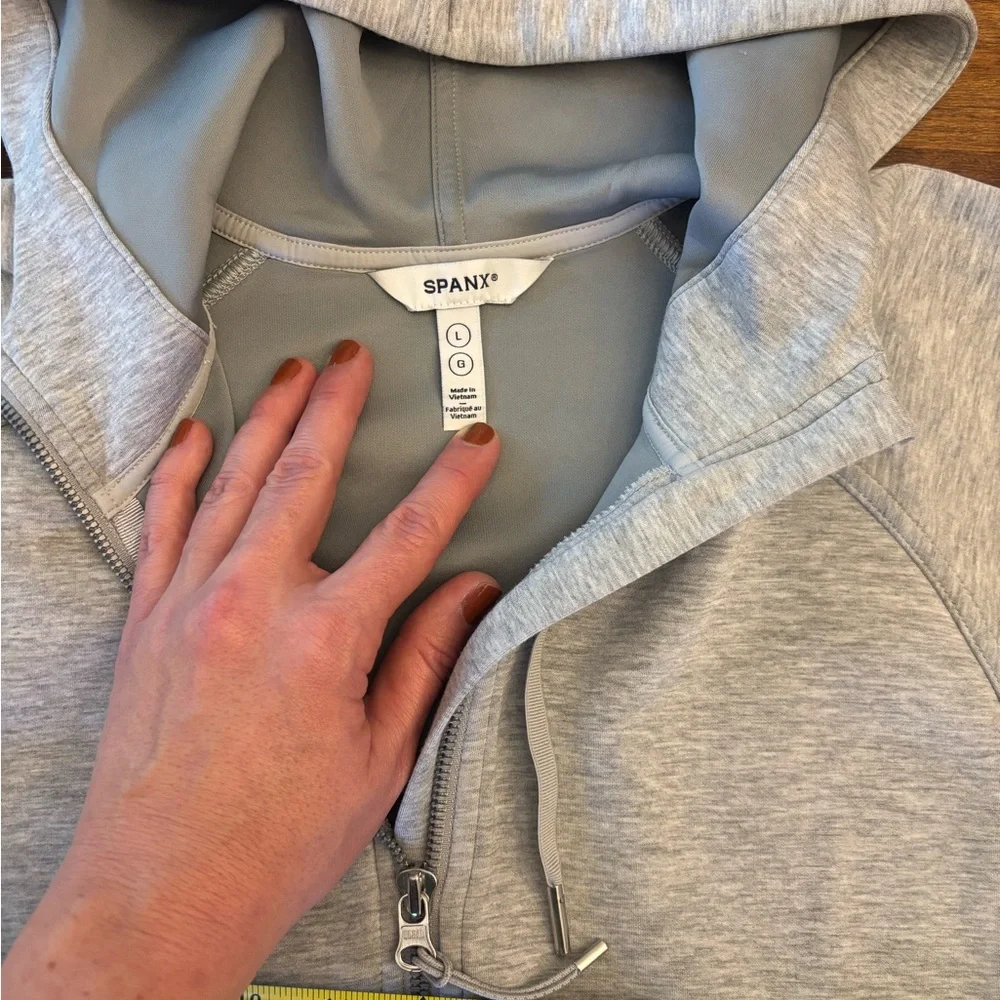 SPANX AirEssentials Light Gray Zip-Up Hoodie - Picture 4 of 6